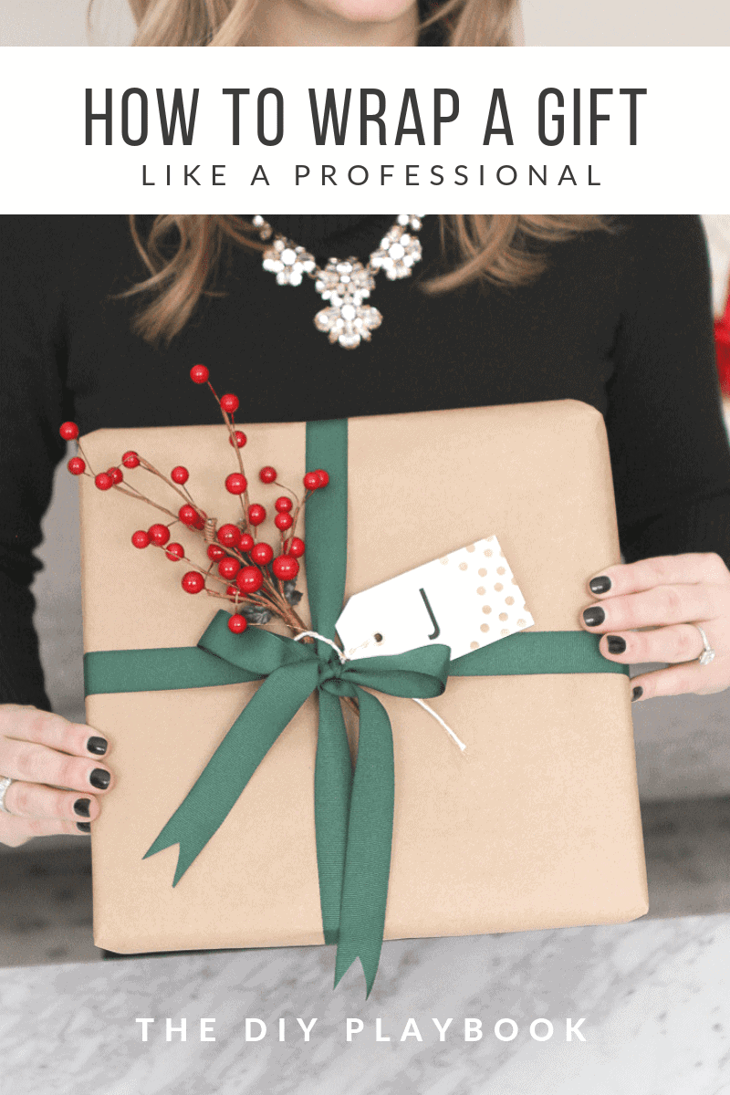 How to wrap a gift for the holidays