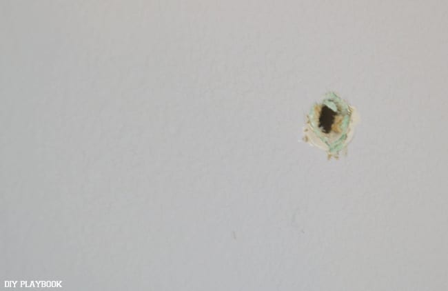 Next, you have to asses the damage that the hole is causing in your wall before you can patch the hole. 