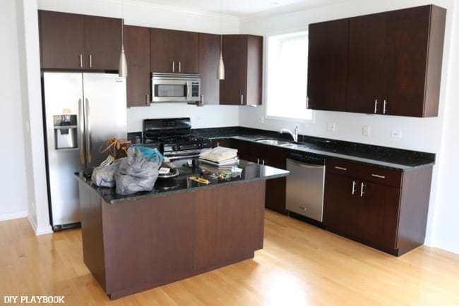 Installing White Subway Tile Backsplash: Our kitchen Before we had the tile installed. | DiY Playbook