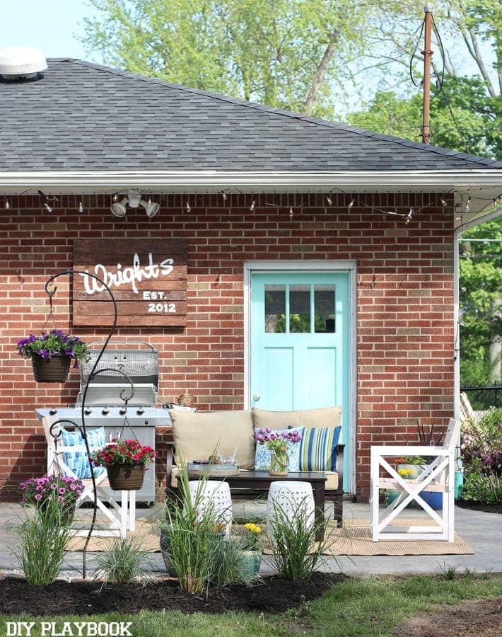 Lowe's patio makeover with colorful accents