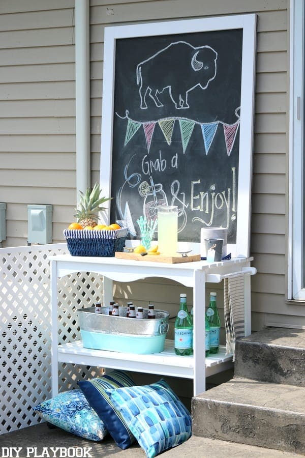 DIY outdoor chalkboard