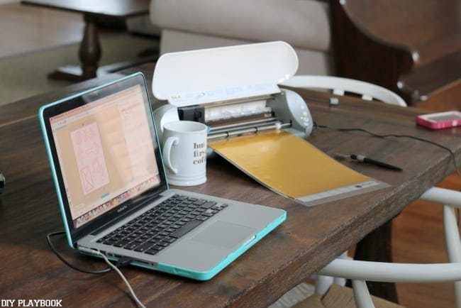 Create and print labels to organize your drawers. 