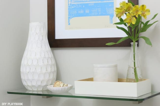 A bud vase is the perfect addition for your small spaces