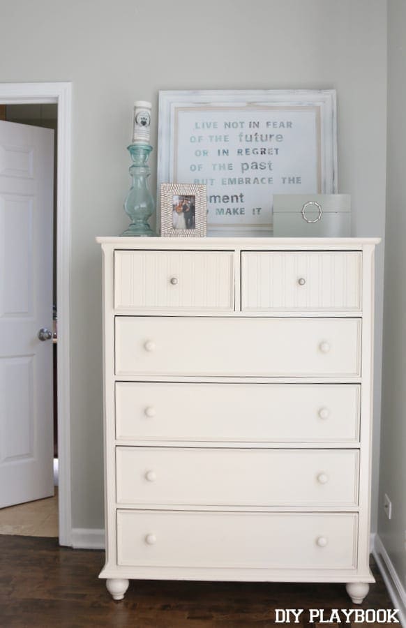 06-white-dresser-bedroom