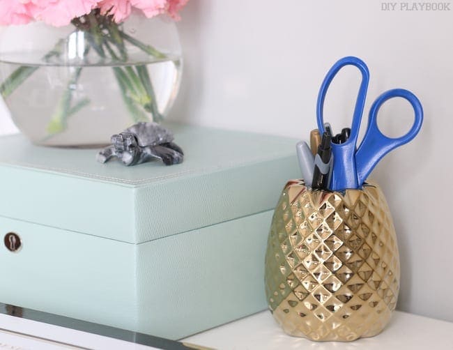 Make it functional and stylish: Bedroom Work Station | DIY Playbook