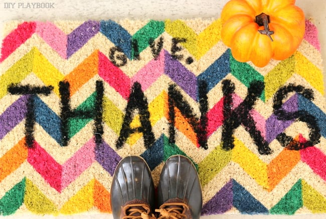 Give thanks diy doormat - perfect for thanksgiving decor