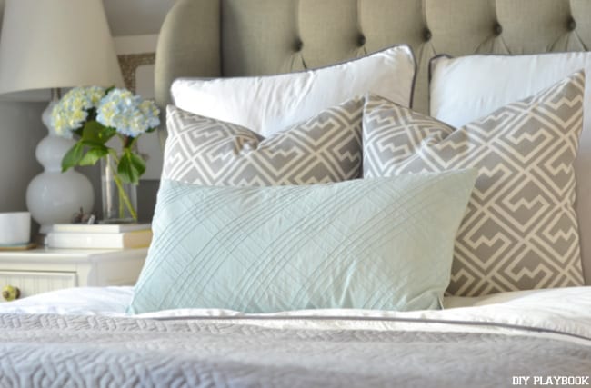 Blue-Gray-Bedroom-Pillows