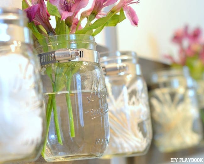 Keeping the jars clean as they sit in the bathroom all the time has become a popular question